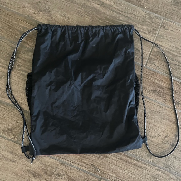 Pink Drawstring backpack - Picture 2 of 4